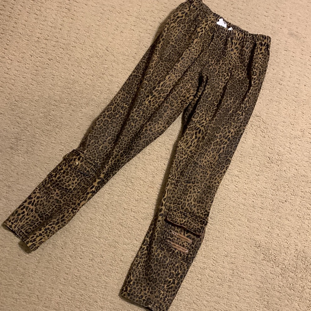DG2 leopard print jean leggings - Picture 11 of 11